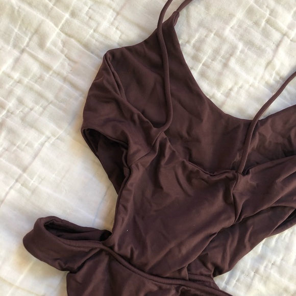 INDAH Cocoa One Piece (with shell string ends) - Picture 2 of 3